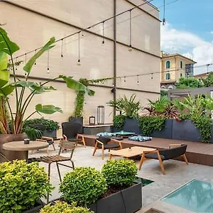 vizitați hotelul